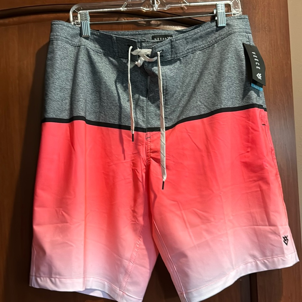 Veece board short